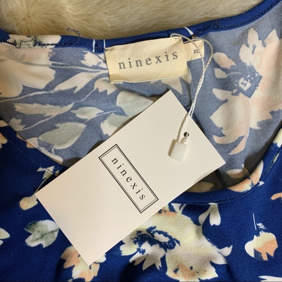 NWT Ninexis blue floral romper with pockets - Picture 5 of 8